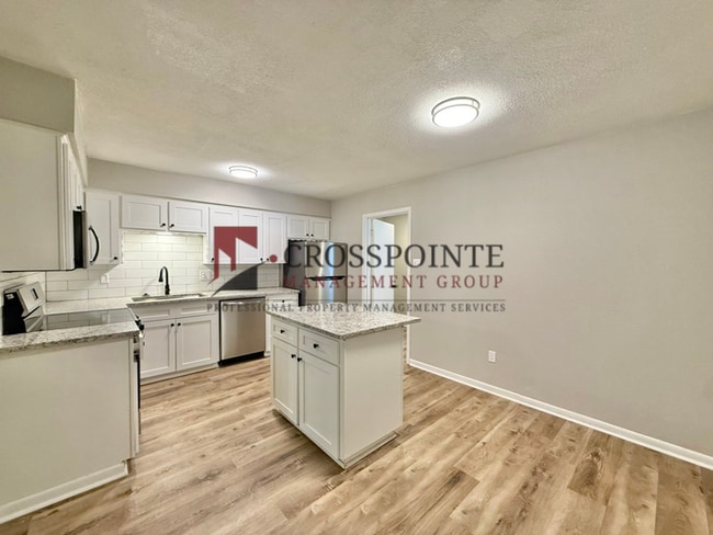 Photo - 715 S Porter Ave