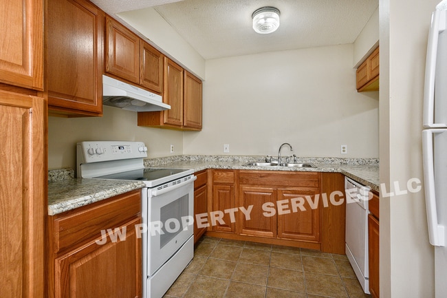 Photo - 311-311 Lilac St Unit 309