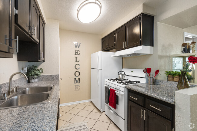 2 Bed 2 Bath - University Riverside Gardens Apartments