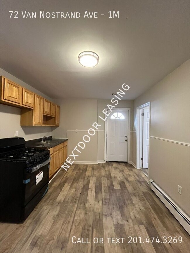 Building Photo - 72 Van Nostrand Ave Unit 1M