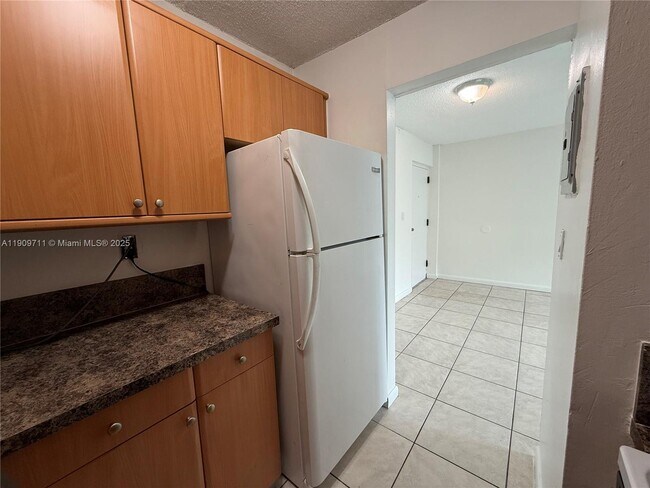 Photo - 2920 SW 28th Terrace Apartment Unit 302
