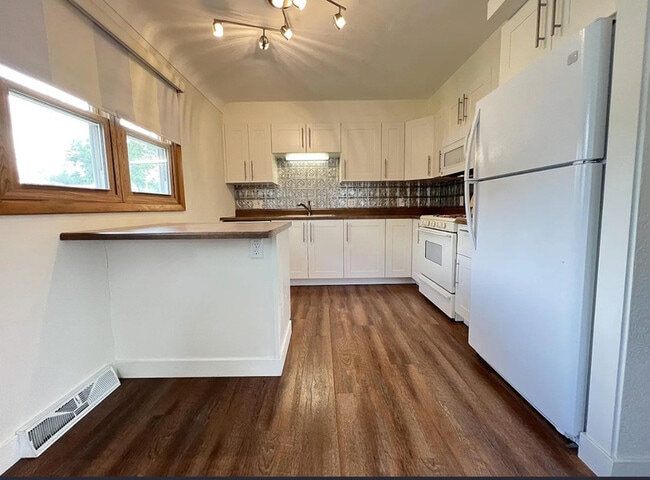 Photo - 2916 Johnson Ave NW