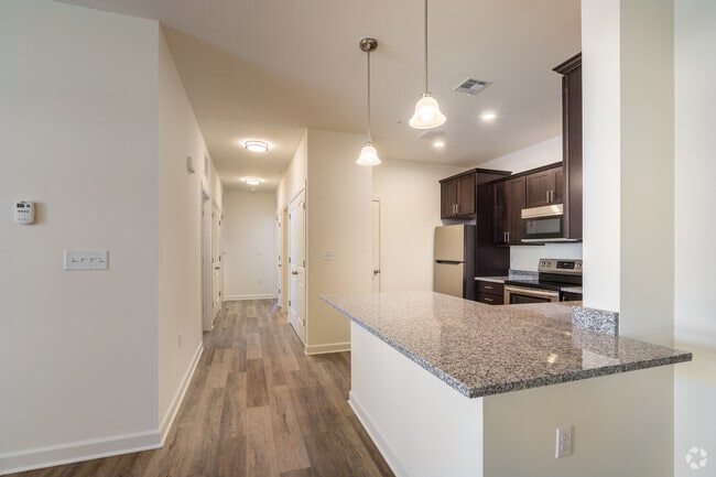 3BR, 2BA - 1372SF