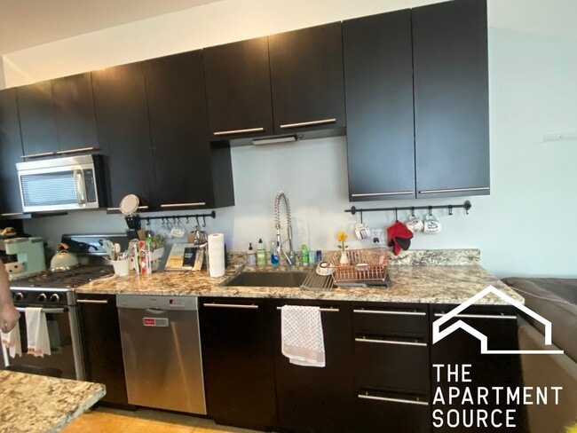 Photo - 2348 N Lister Ave Unidad 307