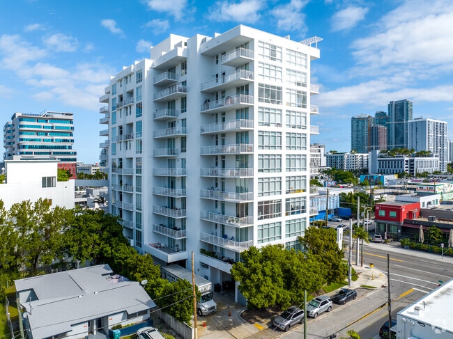 Building Photo - Cynergi Lofts at Wynwood