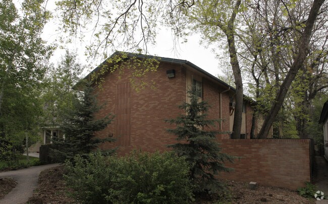 Photo - 526 S Howes St