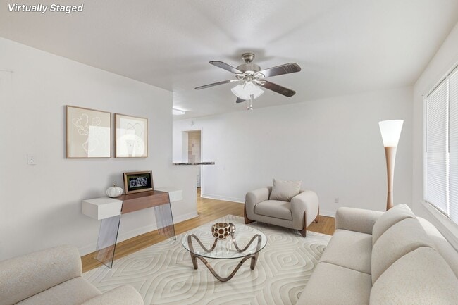 Photo - 206 Juniper Dr