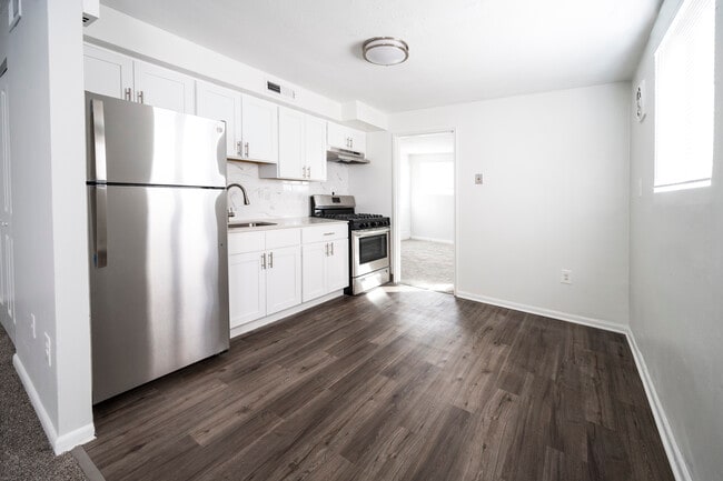 Building Photo - Sandalwood Apartments