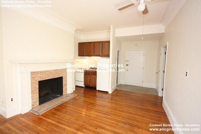 Photo - 9 Buswell St Unit 2F