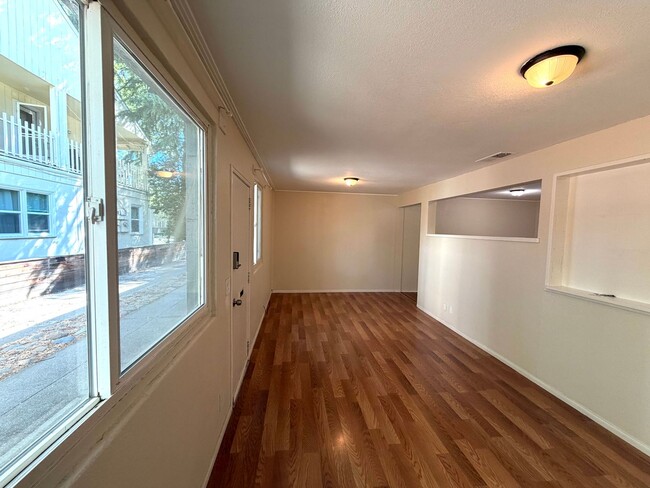 Photo - Biker’s Paradise: Cozy 2BR Duplex Steps from UC Davis & Downtown.