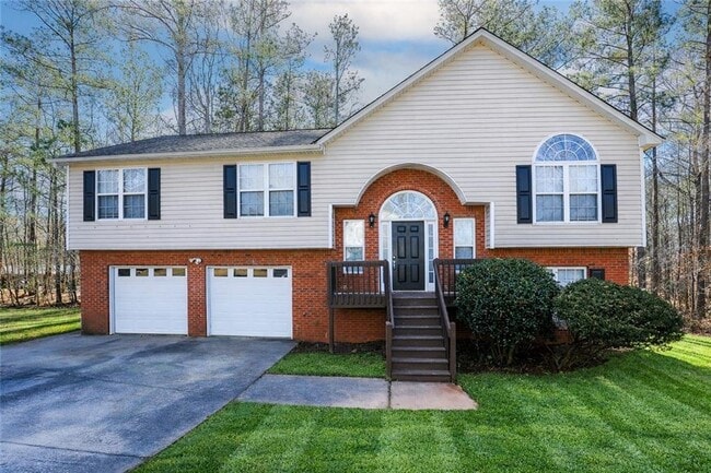 Photo - 5747 Graceland Dr SW