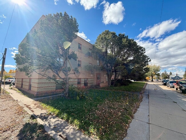 1010 Grand Ave