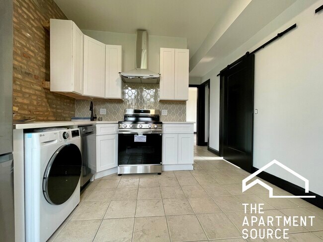 Photo - 2648 W Augusta Blvd Unit 3W