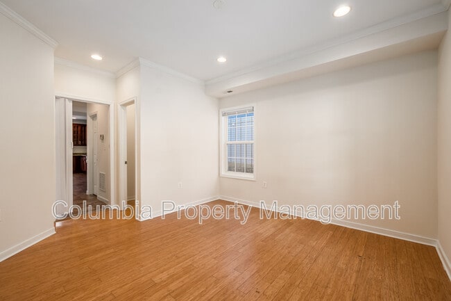 Photo - 2421 Franklin St NE