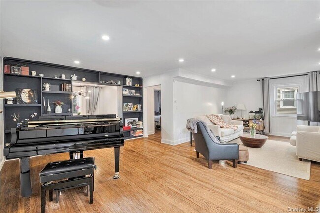 Photo - 75 Oakland Ave