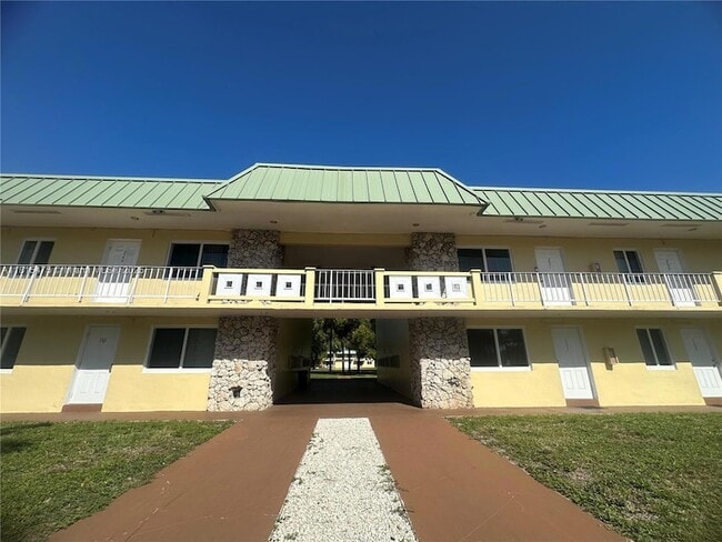 Photo - 505 NW 177th St Condo Unit 139