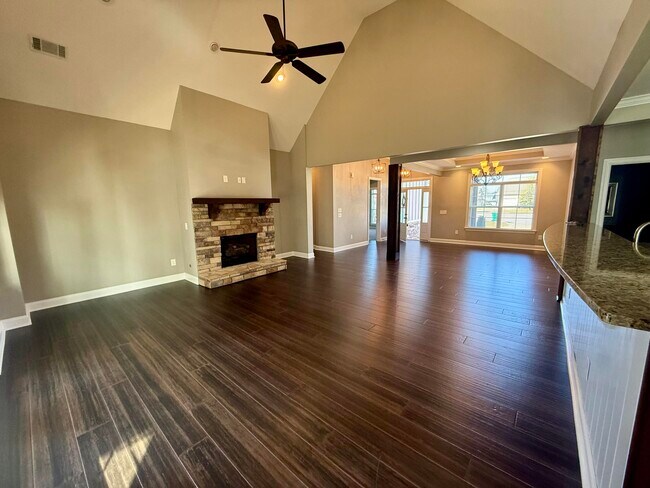 Photo - 4239 Windslow Dr