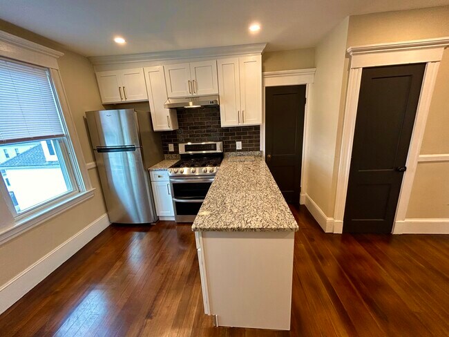 Kitchen - 252 Central Ave Unit 3