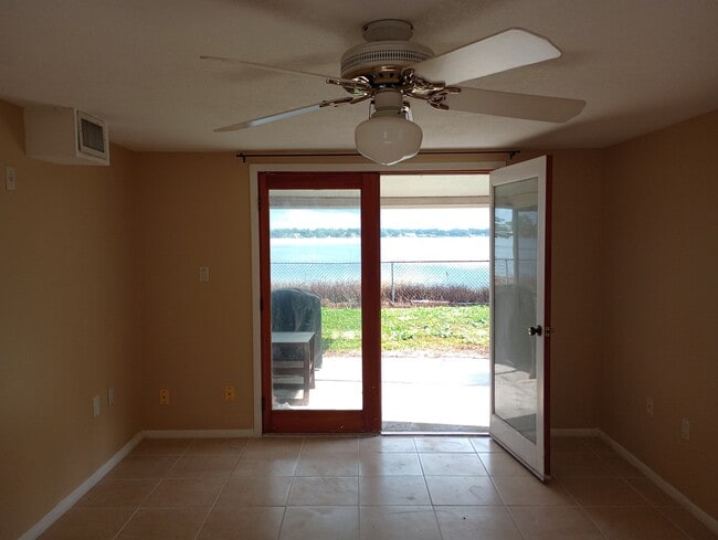 Photo - 7429 Lake Dr