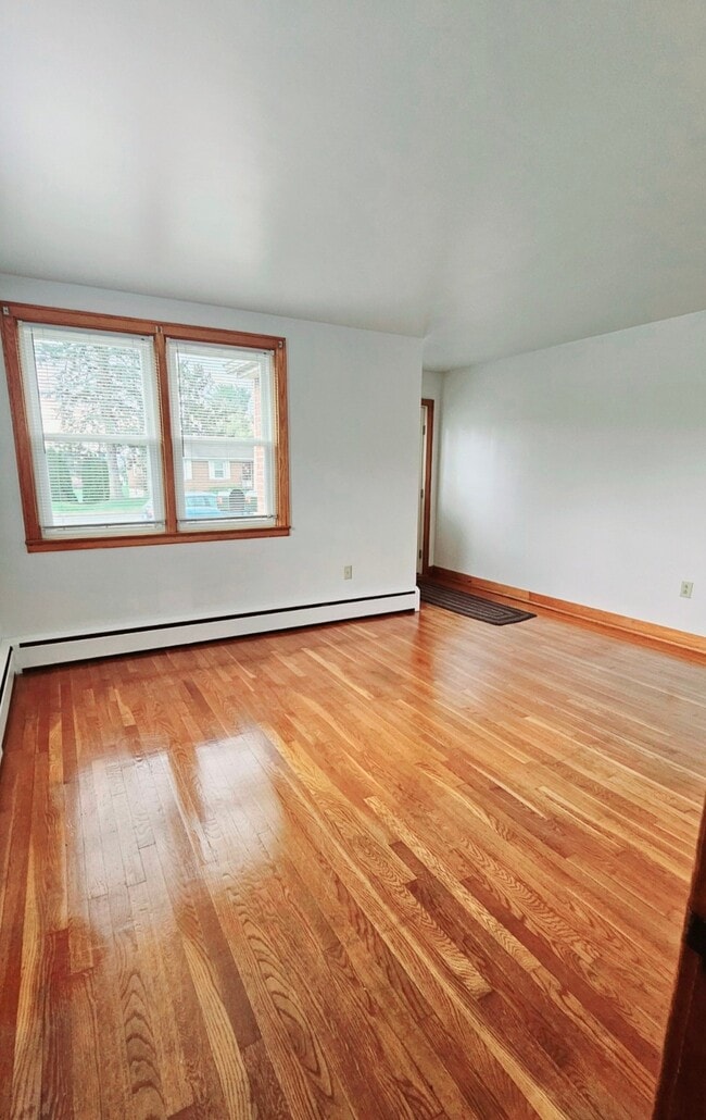 Photo - 371 Nottingham Rd Unit 371A