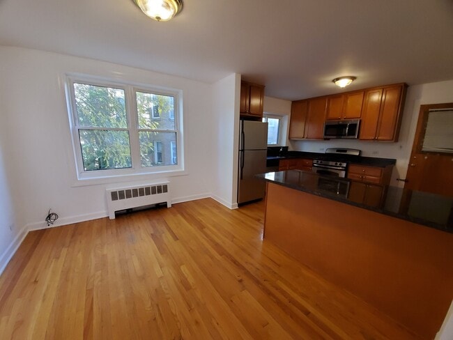 Photo - 2954 W Arthur Ave Unit 3W