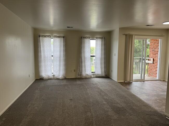 Photo - 1001 White Oak Rd Unit E31