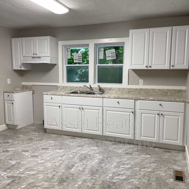 Photo - 3821 Hampton Ave