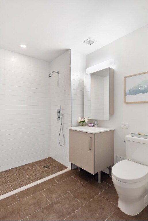 Photo - 80 John St Unit 29-34