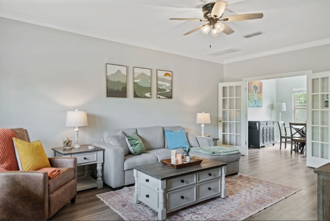 Photo - 1122 Cotillion Dr