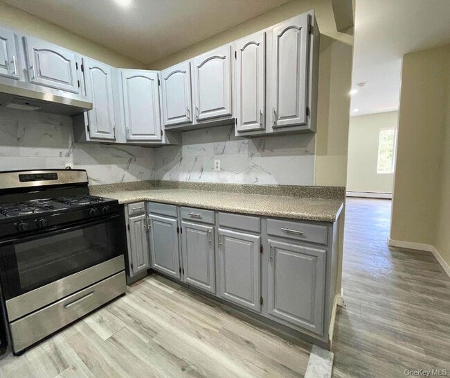 Photo - 824 Herkimer St