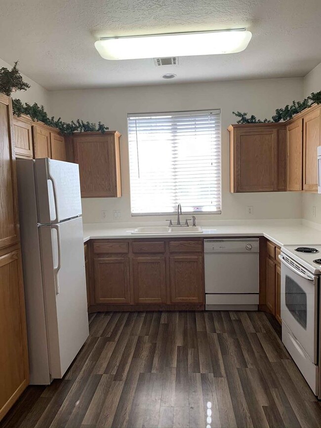 Photo - 934 N Slow Creek Ln