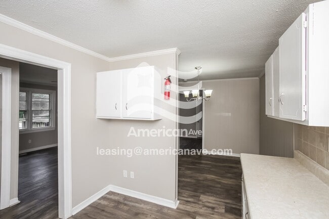 Photo - 2325 Boulevard Rd