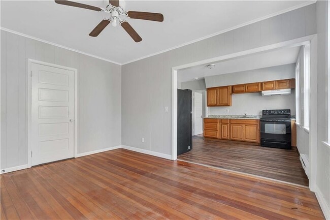 Photo - 109 Pocasset Ave Unidad 1