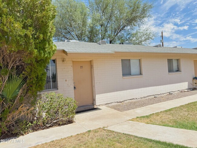 Building Photo - 1240 W Dunlap Ave Unit 17 Rental