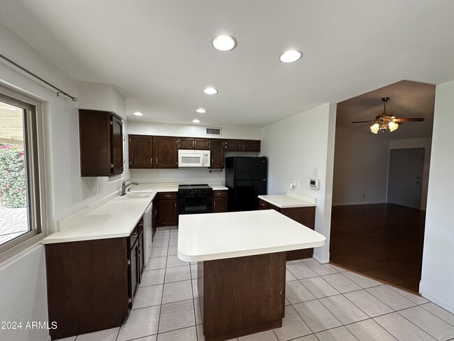 Photo - 1511 W Keating Ave
