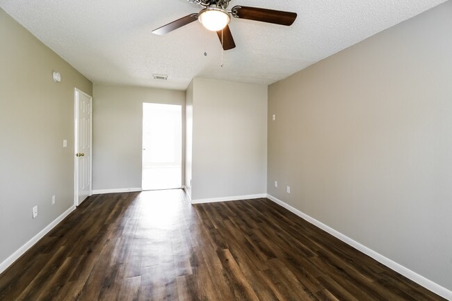 Photo - 5306 Spring Branch Dr