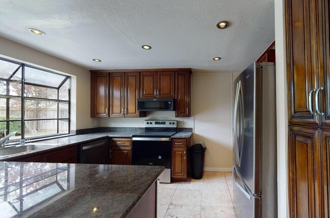 Photo - 583 Seahorse Ln