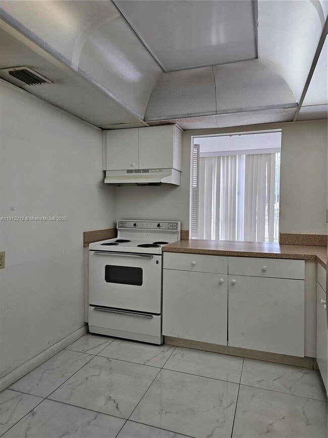 Photo - 2000 Atlantic Shores Blvd Unit 104