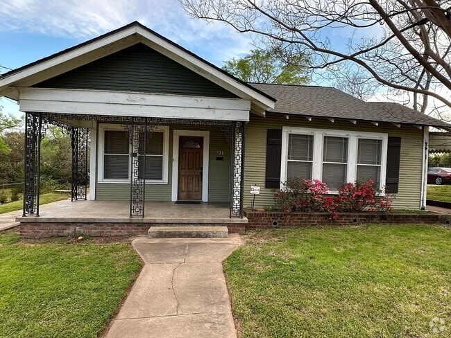 Building Photo - 521 E Charnwood St Rental