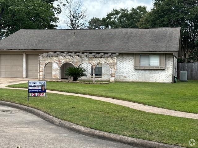 Building Photo - 16338 Autumn Wind Dr Rental