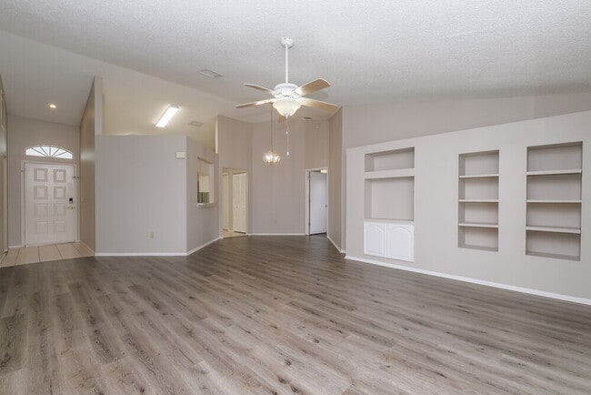 Photo - 13203 Pine Creek Cir