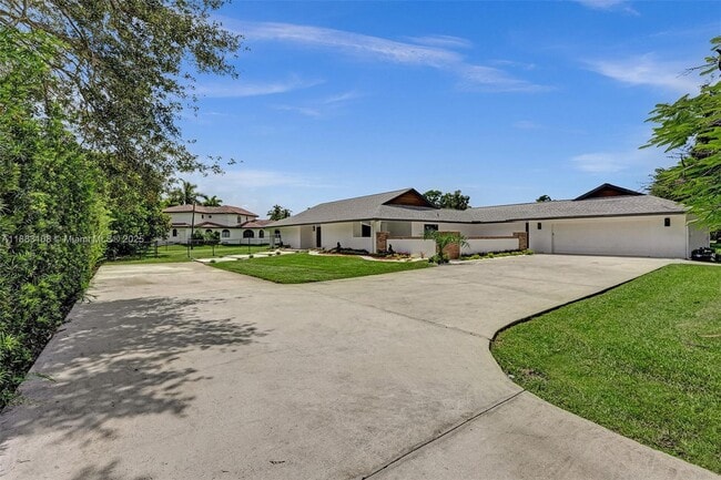Photo - 12100 NW 6th St