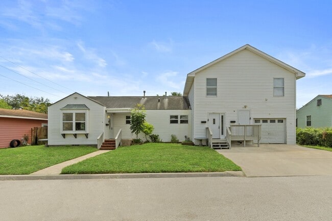 Building Photo - 5311 Perry Ave Rental