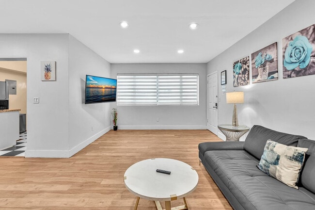 Photo - 10004 E Bay Harbor Dr Unit SI ID1527162P