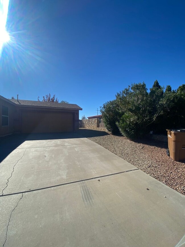 Photo - 4 Bedroom, 2 Bathroom House Available Now!