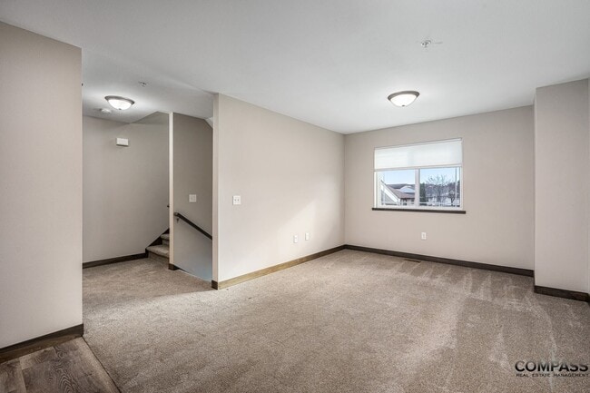 Photo - SPACIOUS AND MODERN TOWNHOME