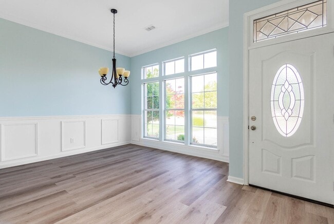 Photo - 9300 Greythorne Way