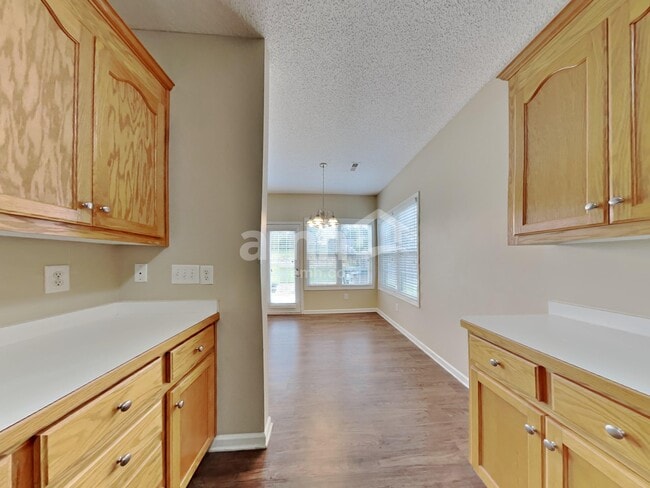 4345 Timberwood Dr