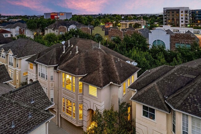 Photo - 5407 Lillian St