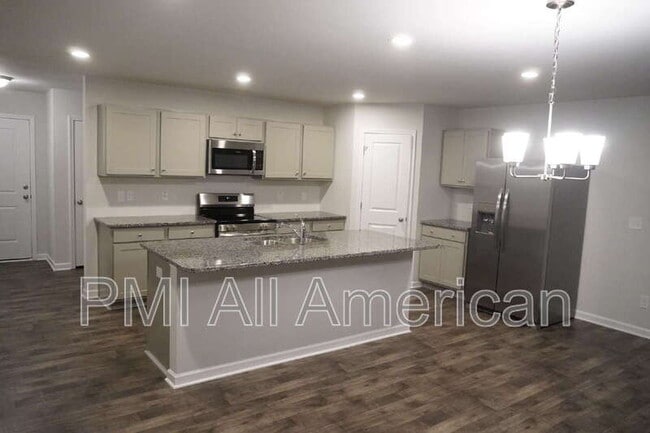 Photo - 289 Greenbay St